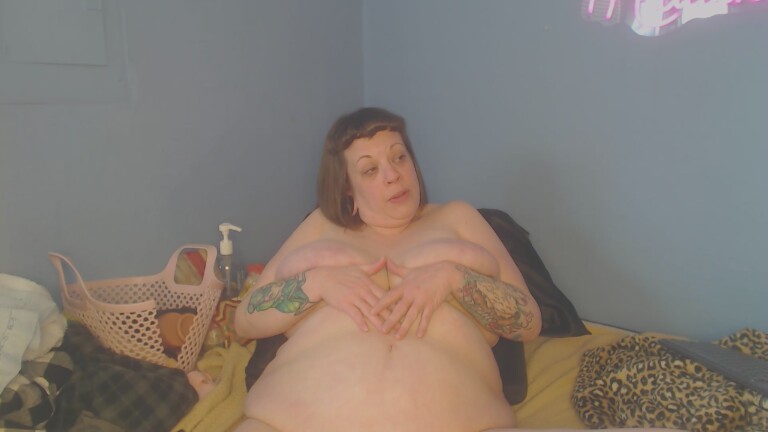 NatashaSalad's Streamate show and profile