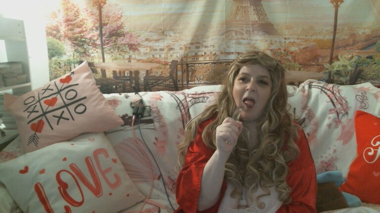 lovehollyann's Streamate show and profile