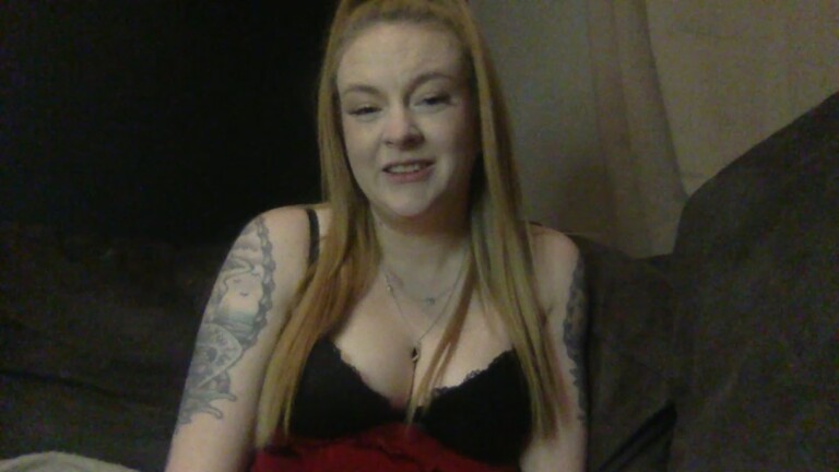 TattooedHousewife's Streamate show and profile