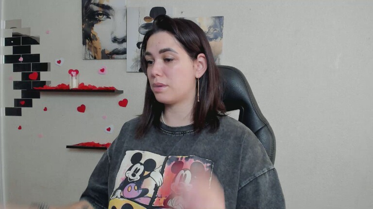 GlamNova's Streamate show and profile