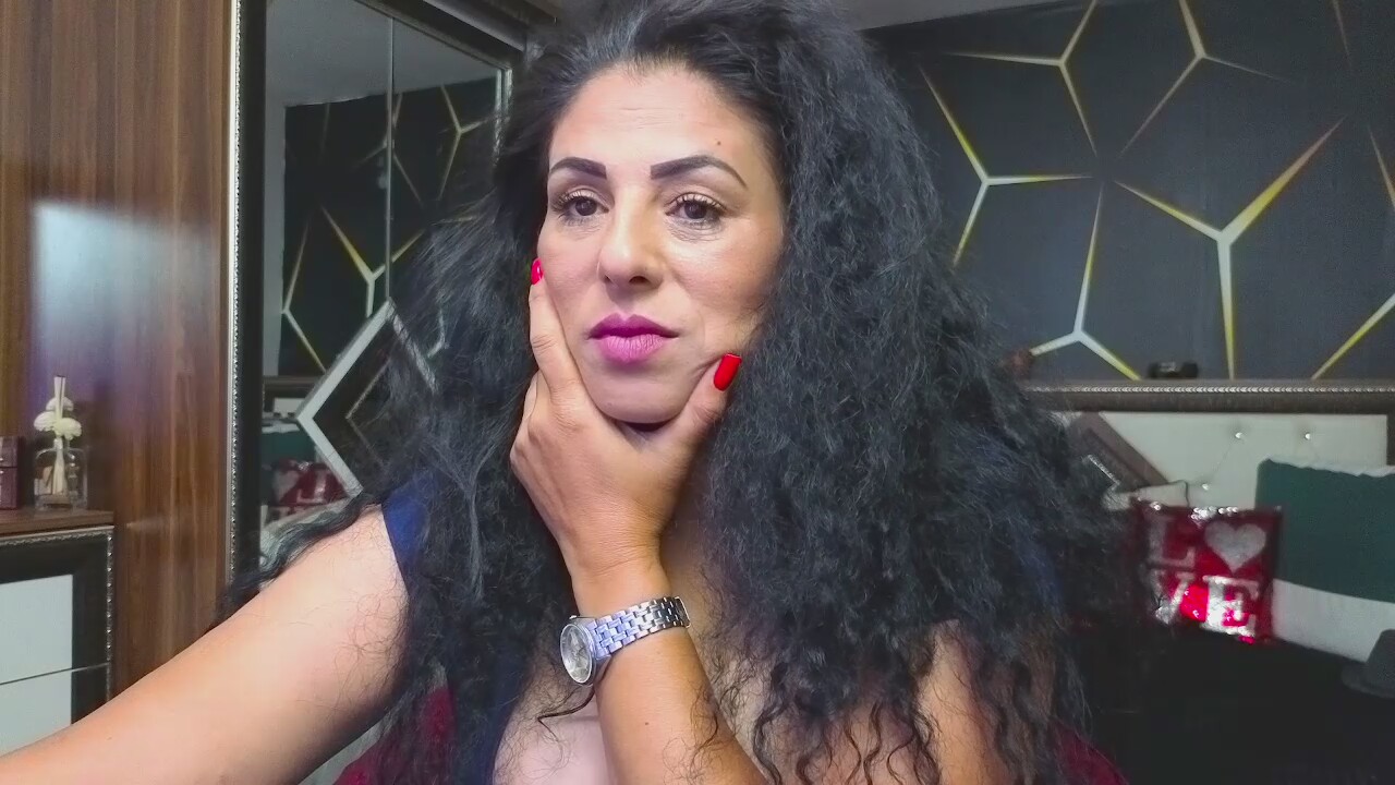 Curly_Sexy