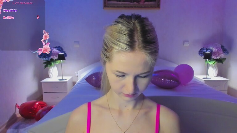 Julie_Blaze's Streamate show and profile